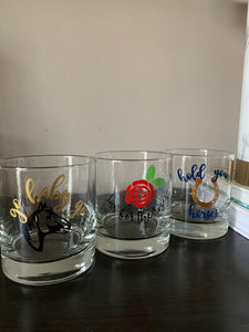 Derby glasses/ derby bourbon glasses/ bourbon drinking glass/ jockey silks/ kentucky proud/ horseshoe/ horse theme/ derby party favors/